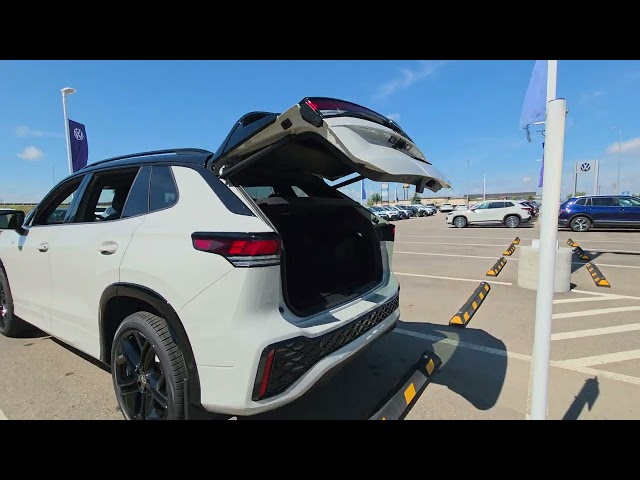 2025 Volkswagen Tiguan Comfortline R-Line Black Edition in Cars & Trucks in Medicine Hat