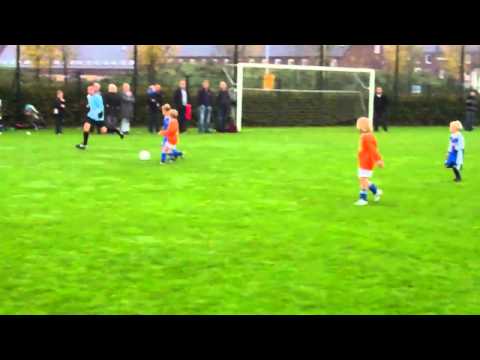 C.S.V'28  F12  -  W.H.C. F5   3-2   zat. 29 okt. 2011