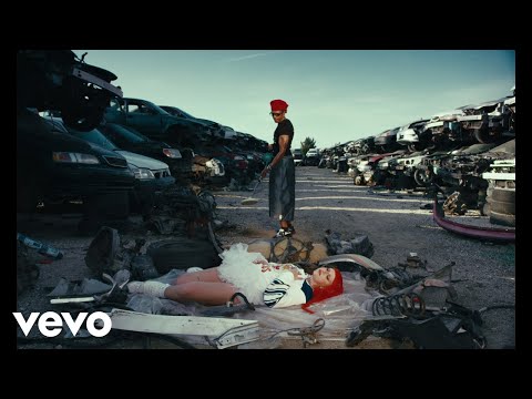 Amelia Moore ft. Teezo Touchdown - spelling bee (Official Visualizer)