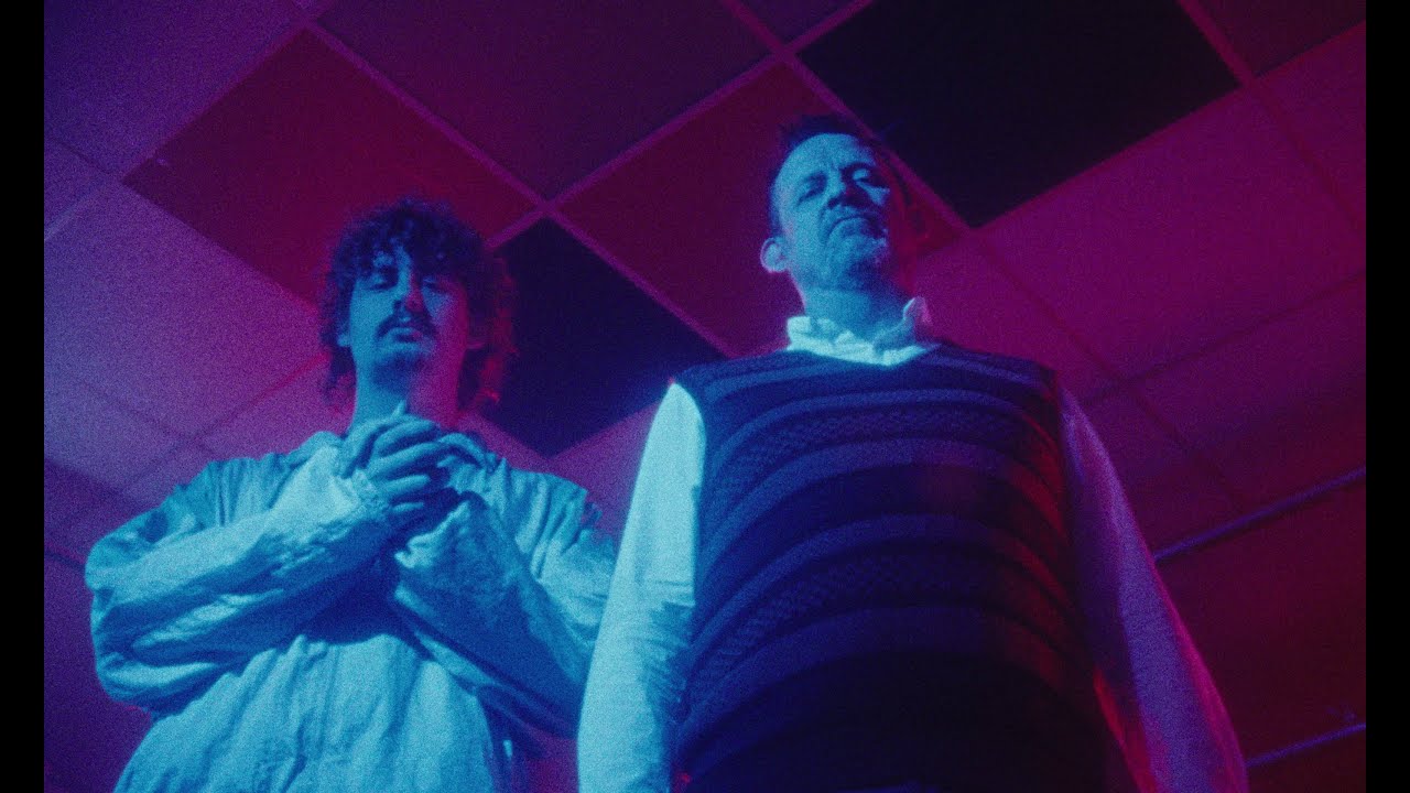 Fat Dog - All The Same