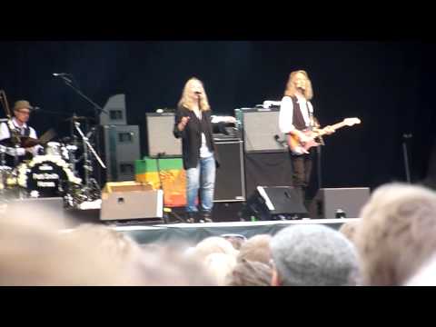 Patti Smith - Because The Night (Way out West 2015)
