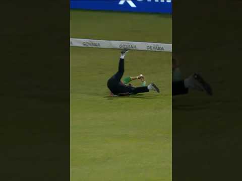 On the Back-Fang von Shimron Hetmyer! 😱