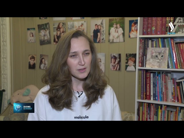 Казакстандык жаш скульптор пластилинден аниме жана китеп каармандарын жаратууда