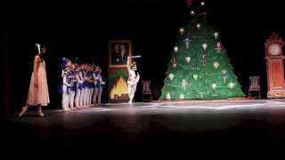 preview picture of video 'Hanneke Lohse Nutcracker ballet Davis (Fri act 1 mice and soldiers)'