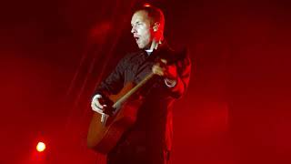 Coldplay live at Bell Centre in Montreal - 2003-02-25 - (Audience) [Poor me live debut]