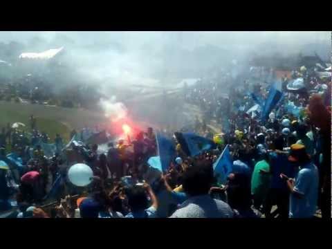 "El ultimo adiós a los hinchas de O'higgins" Barra: Trinchera Celeste • Club: O'Higgins • País: Chile