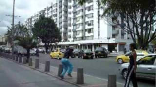 preview picture of video 'Trip to bogota :D female parkour'