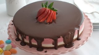 Tarta de fresas con nata y chocolate