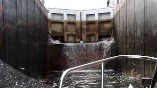 preview picture of video '10-3-2009 #2 Re-entering the Cheboygan river lock.'