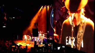 Neil Young - Standing in the Light of Love (Wien 23.07.2014)