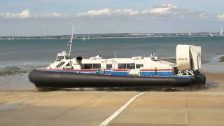 preview picture of video 'Canon EOS 7D - 11th July 2010 - Isle of Wight Hovercrafts'