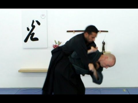 Morote seoe nage, basic Ninjutsu throw - technique for Akban wiki