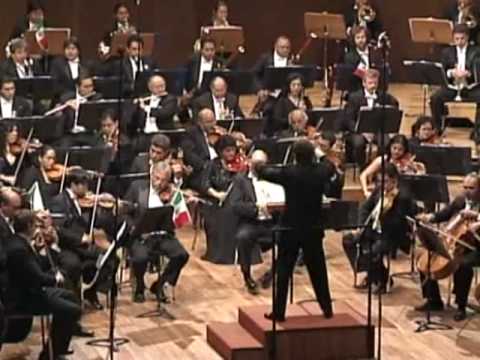 Rosas - Sobre las Olas.  AVI OSTROWSKY - Conductor   OFUNAM Philharmonic Orchestra