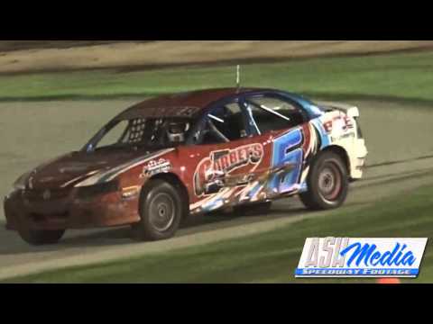 Modified Sedans: Jason Boss Crashes - Kingaroy Speedway