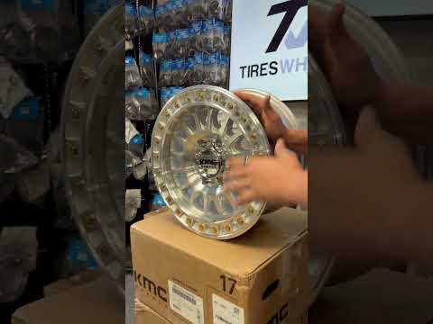 KMC Wheels style KM552 IMS in the size 17x8.5 offset +25 bolt pattern 6x139.7 silver machine face