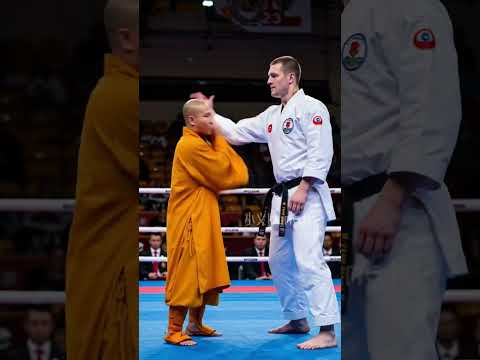 The Shaolin master could not bear it any more.Beat the karate champion with a unique skill.#fighting