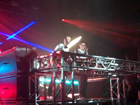 02 Estiva feat. Josie - Better Days (Norin & Rad Remix).MP4