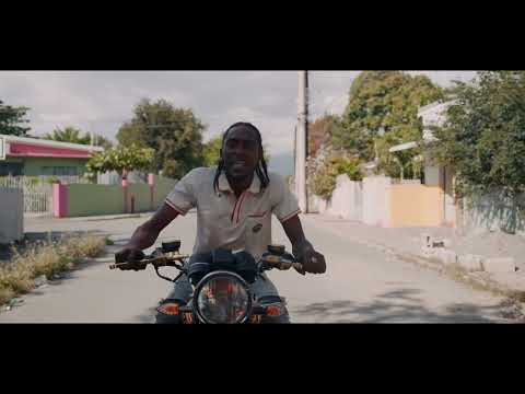 Sahie - Living [Official Video]