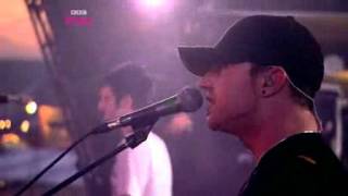 Pendulum - Tarantula @ Glastonbury 2009 (Longer Version)