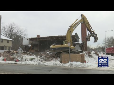 Demolition crews take down vacant church in Springfield