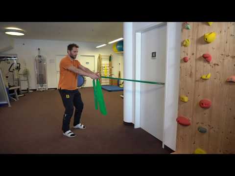 Workout mit Theraband für Schulter & Nacken | Balance Physiotherapie & Osteopathie Kitzbühel