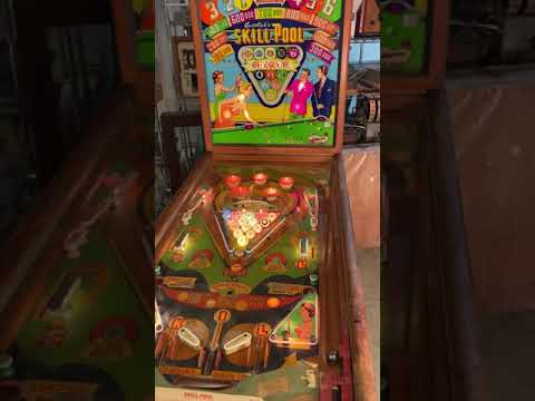 Gottlieb 1952 Skill Pool Pinball Machine.