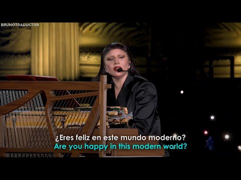 Lady Gaga - Shallow // Lyrics + Español // Live at Copacabana
