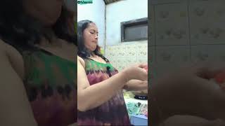 Download lagu 🔴 Bunda banyak santennya 😱 mp3 Download lagu 🔴 Bunda banyak santennya 😱 mp3