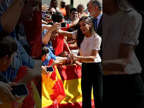 El gesto de la reina Letizia con una niña ceutí #shorts
