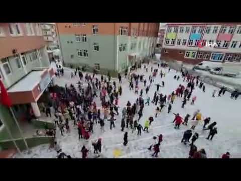 Başkent’te ilkokul öğrencileri “Erik Dalı” ile coştu