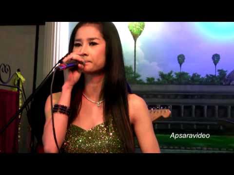 Sophy is singing a slow song "Haet﻿ Avey Bong Nov Twer Laor" at Grand Paradise