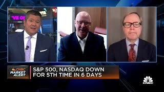 The bond market is telling you more than the stock market right now, says Wells Fargo's Cronk