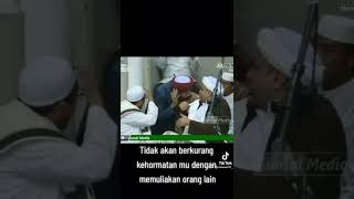 Download lagu Ketawadhu'an Habib Segaf Baharun bersama Habib Taufiq Assegaf mp3