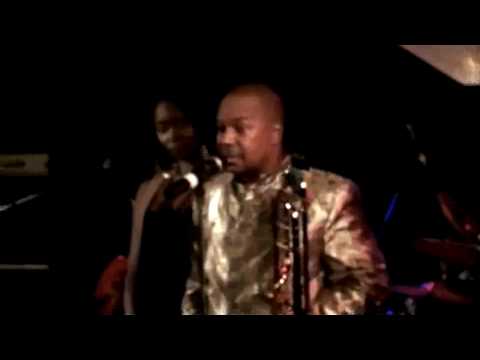 Joseph Bowie - Mama E Live