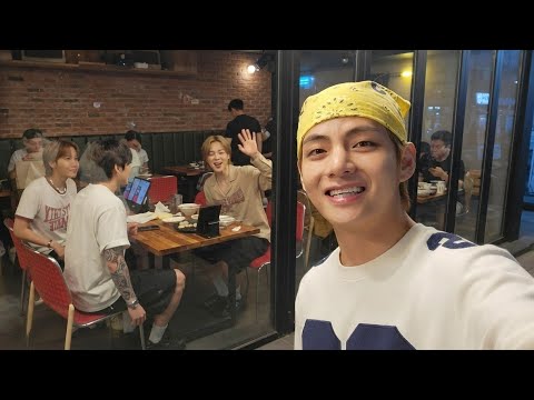 BTS Toronto: Taehyung Spotted With JK & Hobi &ndash; V Bandana 💛