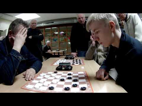 Žaidžia Aleksas Kupčiūnas (Kaišiadorys) ir Jovydas Petrėtis  (Vilnius).