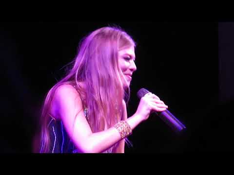 Zoë live im Wiener Konzerthaus – Royals (Lorde Cover)