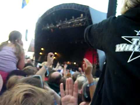 Lady GaGa Just Dance Live at Glastonbury 09