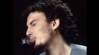 Bussoletti - L'amore invece fa benissimo