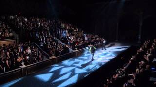 Kanye West and Jay-Z - Niggas in Paris (Victoria Secrets Fashion Show 2011) Live HD