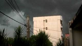 preview picture of video 'Storm approaching Colombo (2010-11-29)'