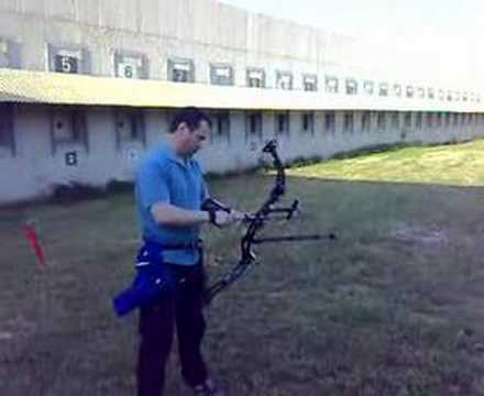 Dror shooting arrows to 30m