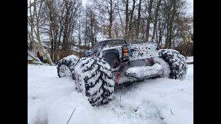 S-Idee 9125 4WD RC Monstertruck, größerer Akku und Fahrspaß im Schnee