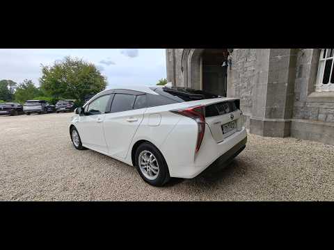 Toyota Prius 2017 1.8 hybrid automatic white pearl - Image 2