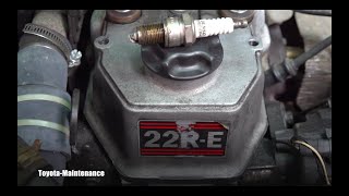 Toyota 4 cylinder engine 22R-E spark plugs replacement