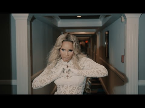 Tanner Adell - Cowboy Break My Heart (Official Visualizer)