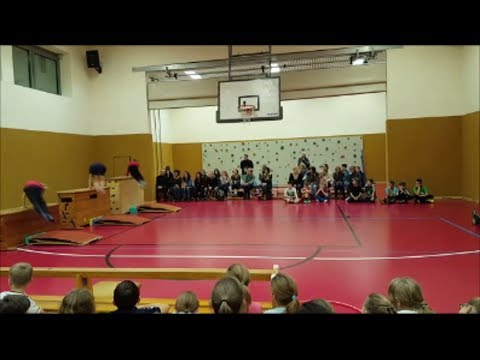 Group choreography - vaulting box 2 / Gruppenchoreographie - Sprung 2