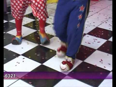 ah lelek lek lek lek palhaço leleko dançando o ah lelek no programa estação alegria