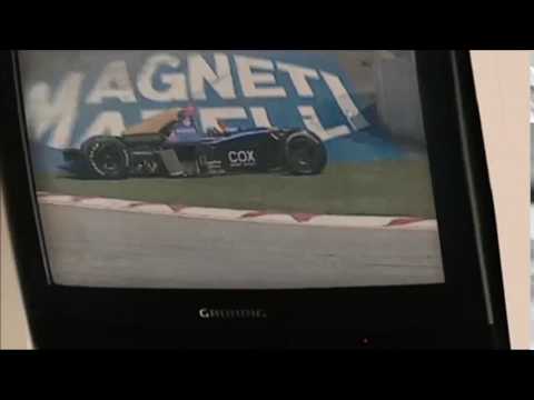 watch Ayrton Senna's reaction, when he saw Ronald Ratzenberger's fatal crash(GP San Marino 1994)
