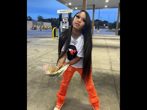 !FREE VonOff1700 Sample Type Beat - She In Love With A Dumper